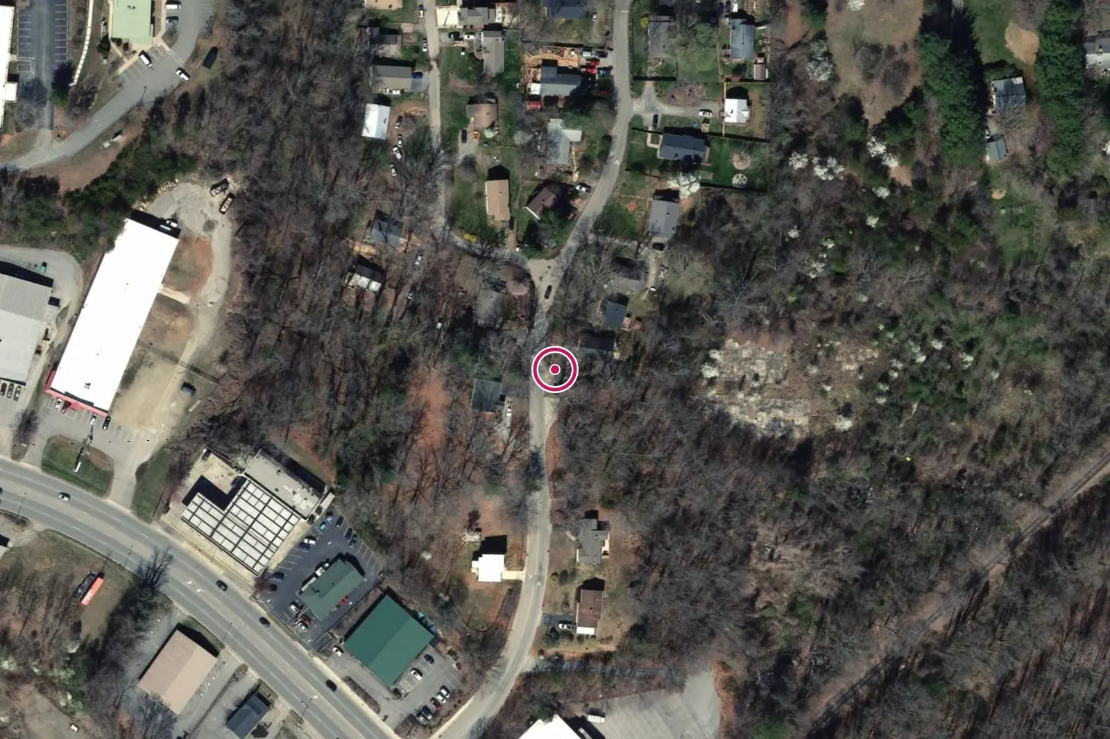 Aerial view around 29 Oak Hill Drive, with a circle at the address.